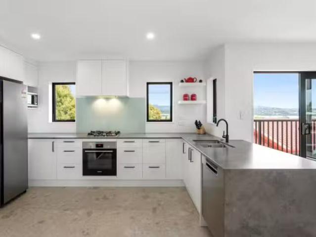 House for sale in Oratia, Oroua County
