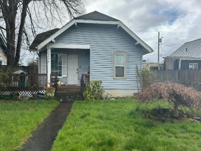 House for sale in Longview, Cowlitz County