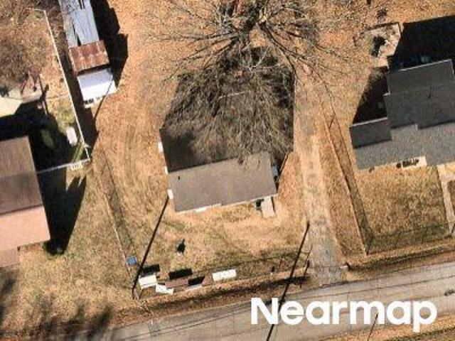 House for sale in Hickory