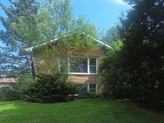 House for sale in Clarendon Hills, Illinois