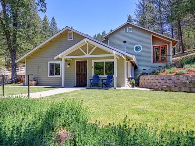 House for sale in Applegate, California