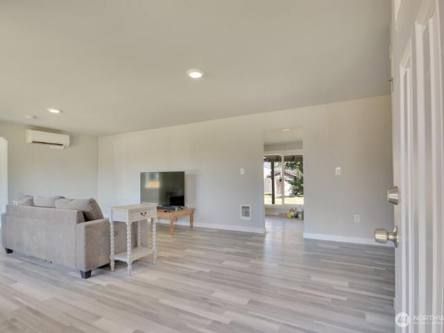 House for sale in Spanaway, Pierce County