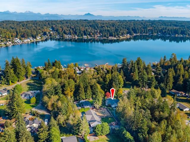 House for sale in Lake Goodwin, Snohomish County