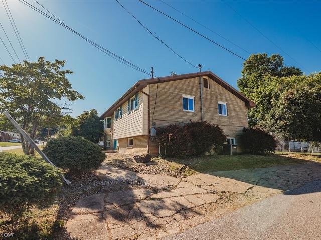 House for sale in Vienna, West Virginia