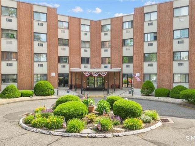 Condo for sale in Stratford, Connecticut