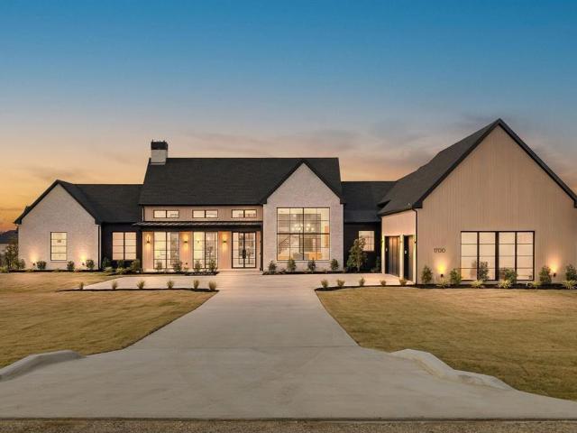 House for sale in Gunter, Texas