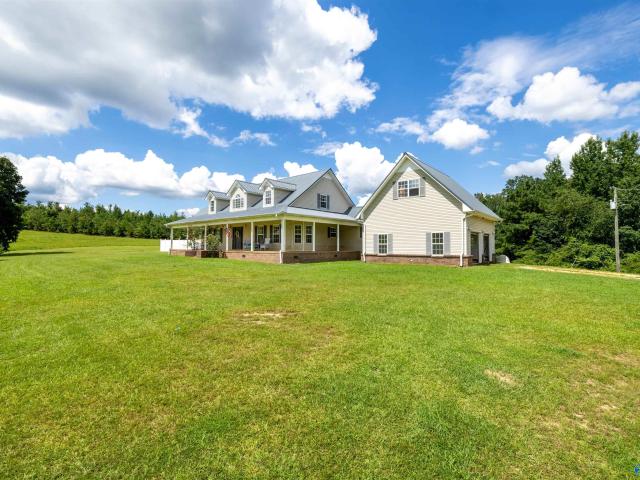 House for sale in Hamilton, Alabama