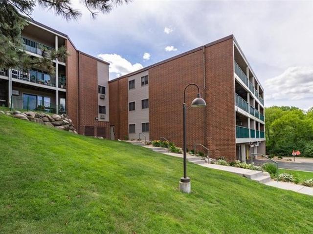 Condo for sale in Eagan, Minnesota