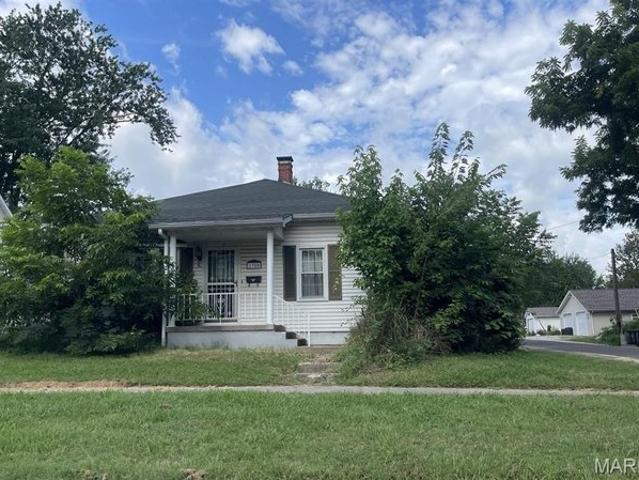 House for sale in Highland, Illinois