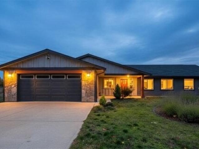 Property for sale in Qualicum Beach, British Columbia