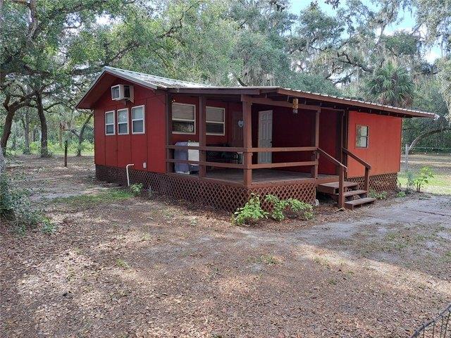 House for sale in Ocklawaha, Florida