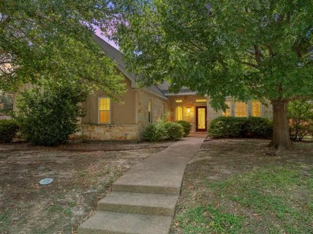 House for sale in Woodway, Texas