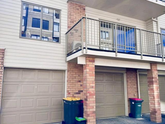 Apartment for rent in Te Atatū South, Henderson-Massey
