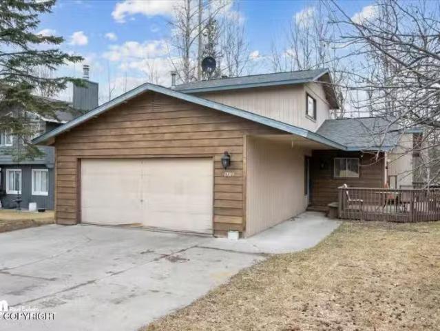 House for sale in Eagle River