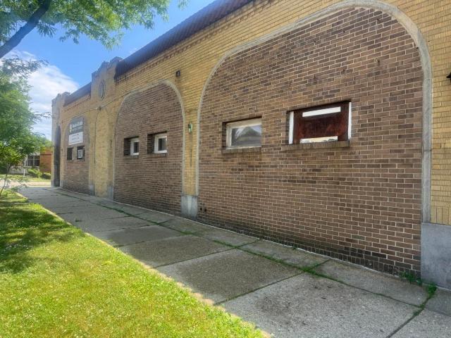 Commercial for sale in Milwaukee, Wisconsin