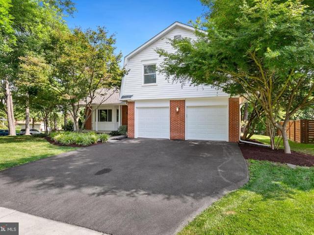 House for sale in Potomac