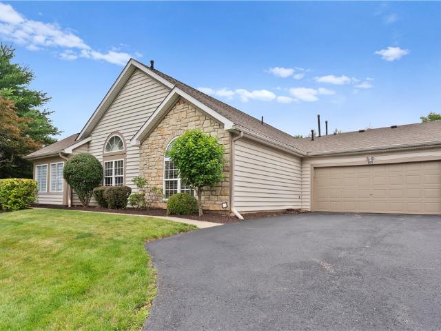 Condo for sale in Crescent, Pennsylvania