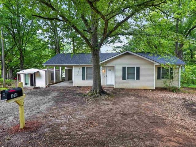 House for sale in Anderson, Anderson County