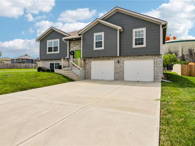 House for sale in Grain Valley, Missouri