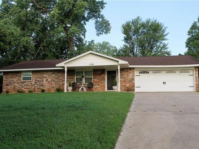House for sale in Harrah, Oklahoma