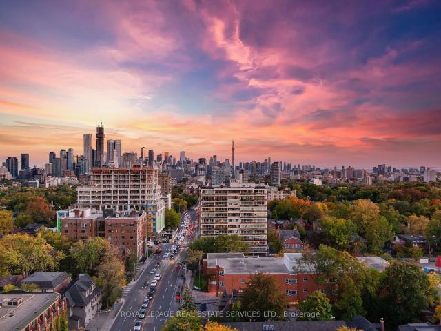 Condo for sale in Toronto, Golden Horseshoe
