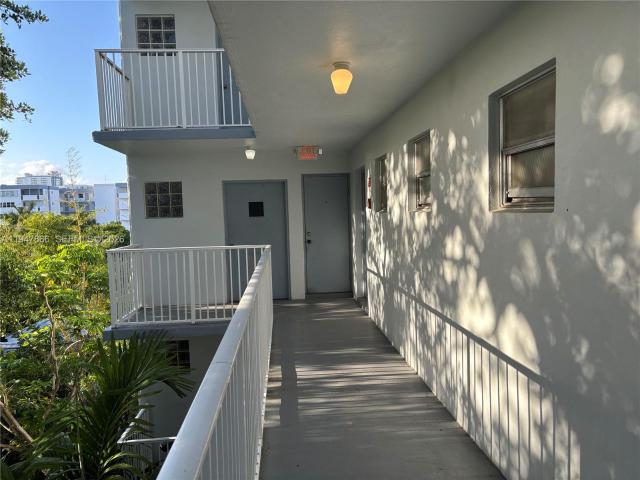Condo for sale in Hollywood, Florida