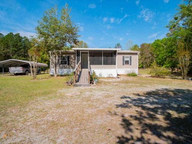 House for sale in Suwannee, Florida