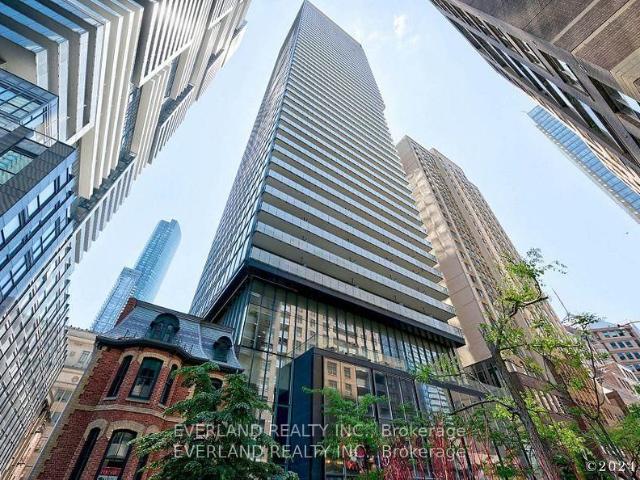 Condo for sale in Toronto Centre, Toronto