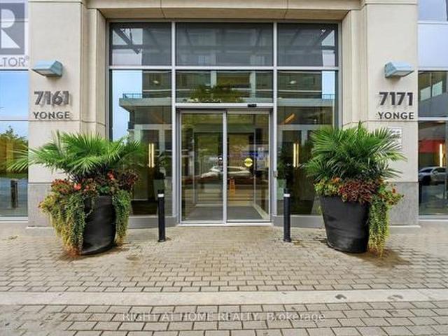 Condo for sale in World on Yonge, Markham