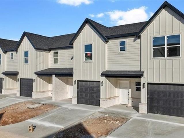 Townhouse for sale in Ark