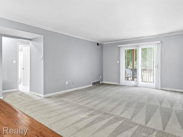 Condo for sale in Trenton, Michigan