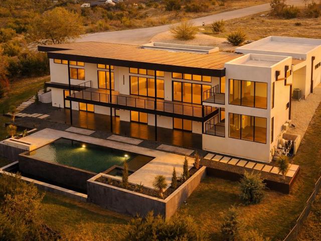 House for sale in Spicewood, Texas