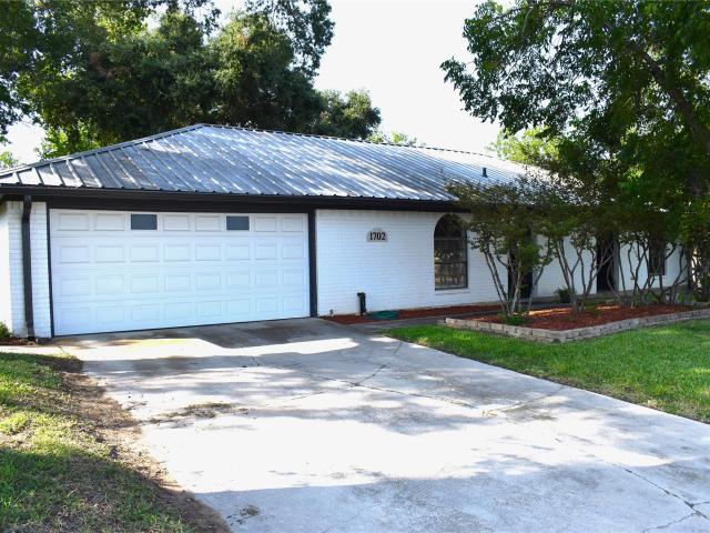 House for sale in Milam, Texas