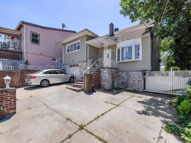 House for sale in Hudson, New Jersey