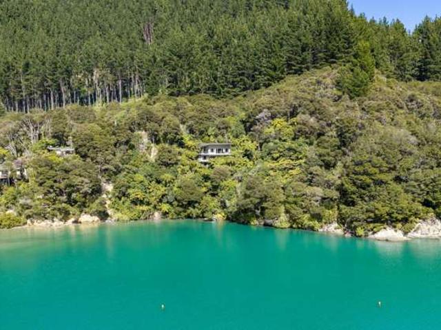 House for sale in Marlborough