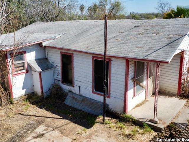 House for sale in Crystal City