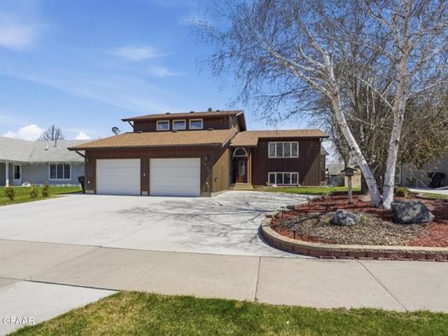 House for sale in Grand Forks, North Dakota