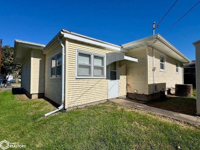 House for sale in Burlington, Des Moines County