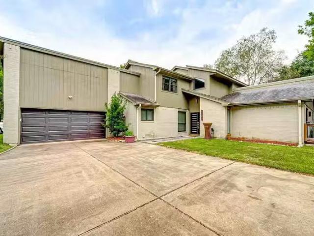 Condo for rent in Pasadena