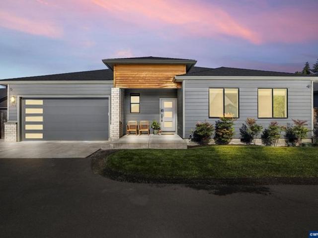 House for sale in Oregonia