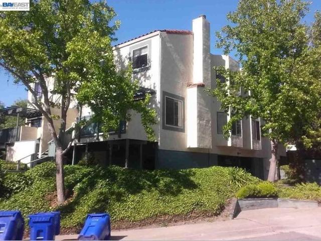 Condo for sale in Pinole, California