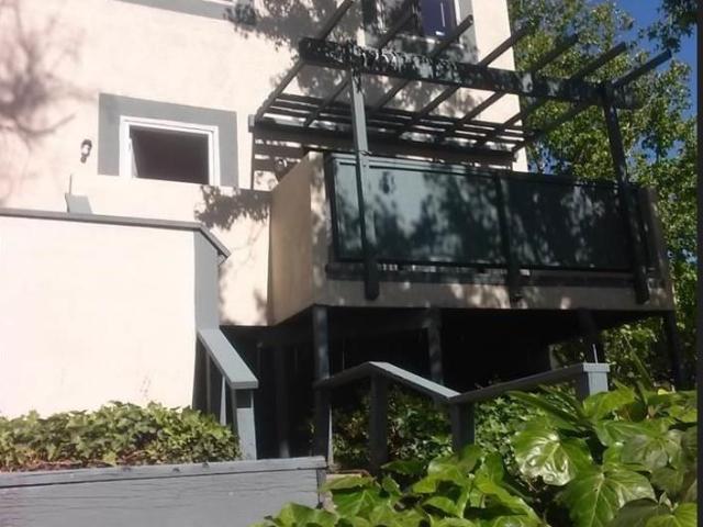 Condo for sale in Pinole, California