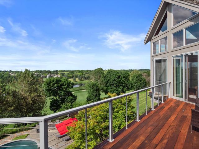 House for sale in Hartland, Wisconsin