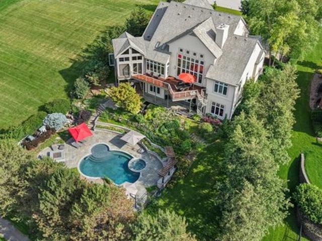 House for sale in Hartland, Wisconsin