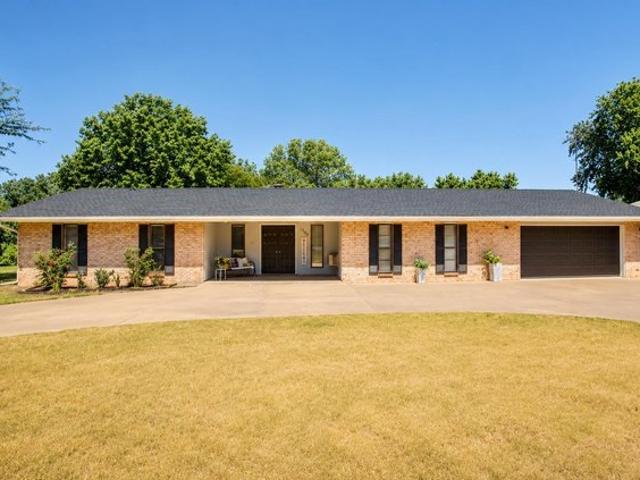 House for sale in Lahoma, Oklahoma