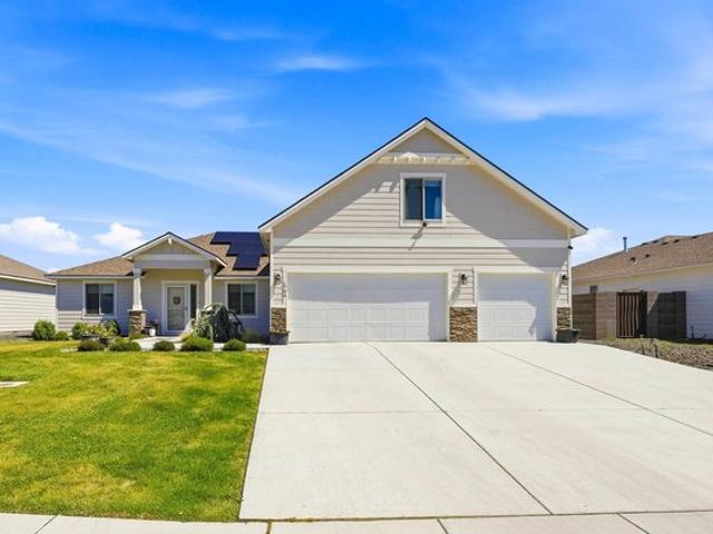 House for sale in Benton City, Washington
