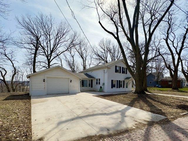 House for sale in Peru, Illinois