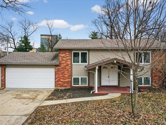 House for sale in Maryland Heights, Missouri
