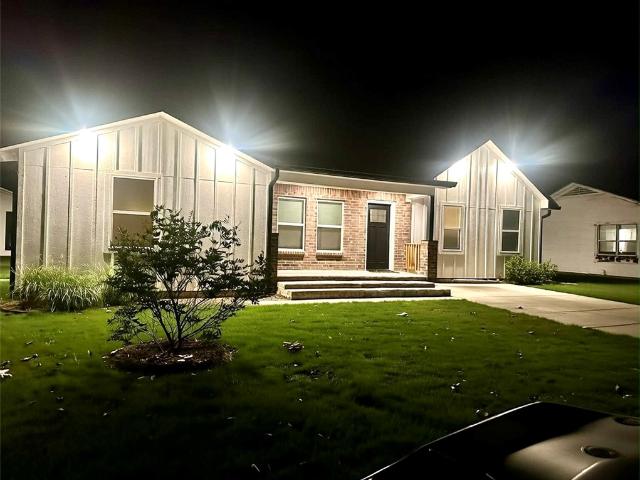 House for sale in Milam, Texas