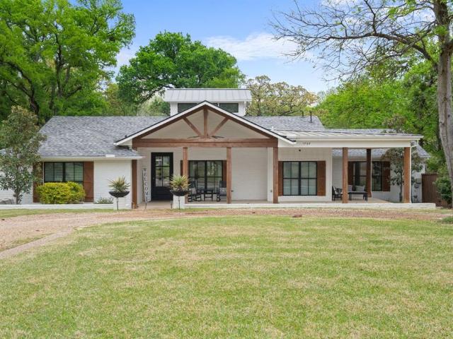 House for sale in Grapevine, Texas